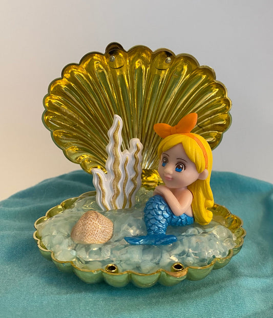 Gold, Open Clam with Blue Mermaid